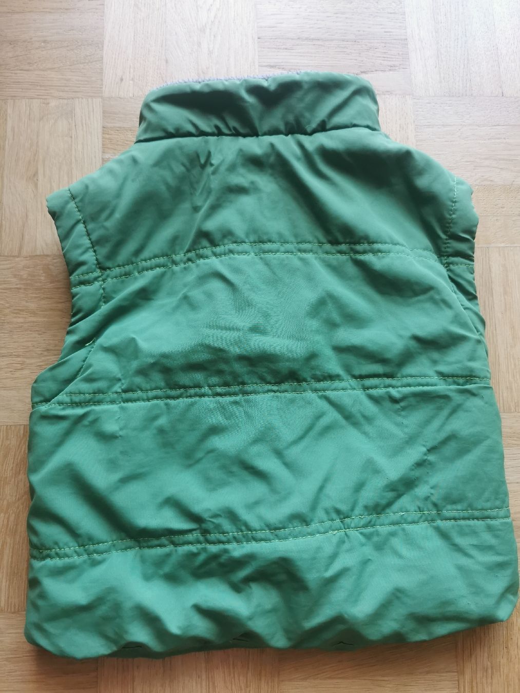Altro abbigliamento per bambino: Grüne Kinderweste, Grösse 80, – Usato da Fislisbach venduto da mojar 2