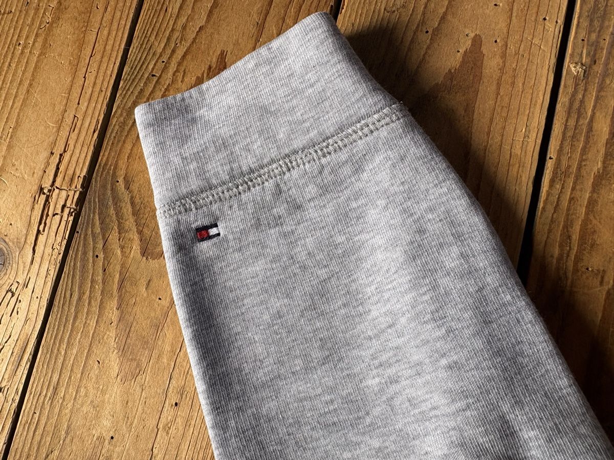 Tommy Hilfiger Pullover & Sweatshirts: Tommy Hilfiger Hoodie – Gebraucht aus Gümligen von lou_zm9f 3