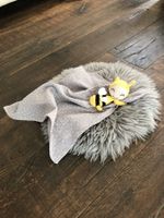 Schnuggeltuch mit Gehäkelter Biene, Neu!