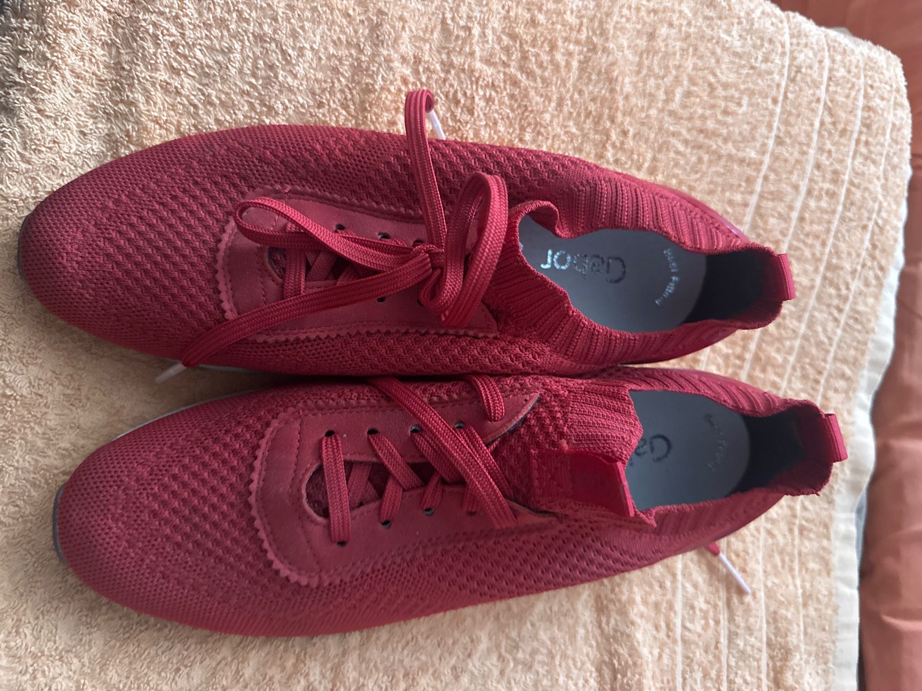 Gabor Scarpe da donna: Damen Sneaker rot Grösse 39 gebraucht – Usato da Schaffhausen venduto da ann_g6tx 1