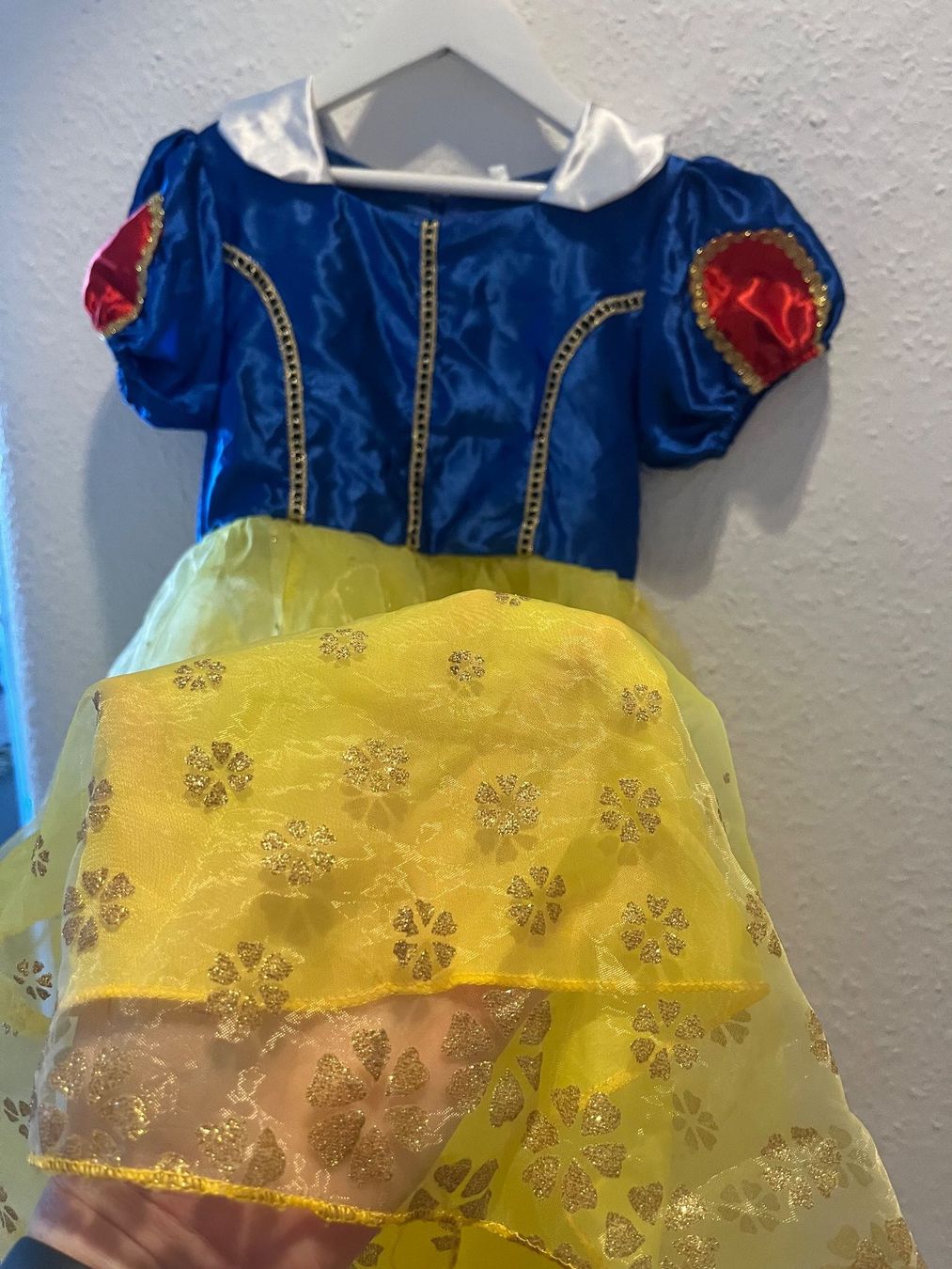 Completi: Snow White costume 120cm – Usato da Genève venduto da dmt_y25y 3