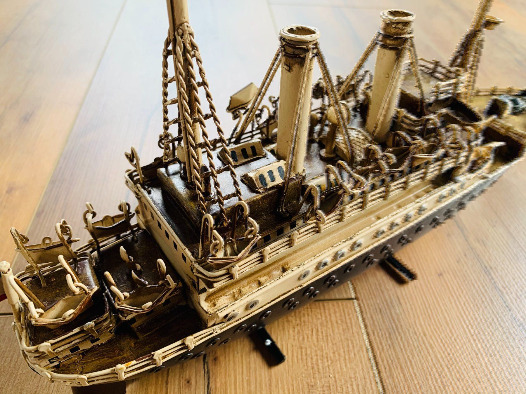 Kit di modellismo & Modellini statici: Modellbau HANDMADE 1:20 MARKLIN 37cm XXL – Nuovo e nell'imballaggio originale da Bergdietikon venduto da shopAgent 1