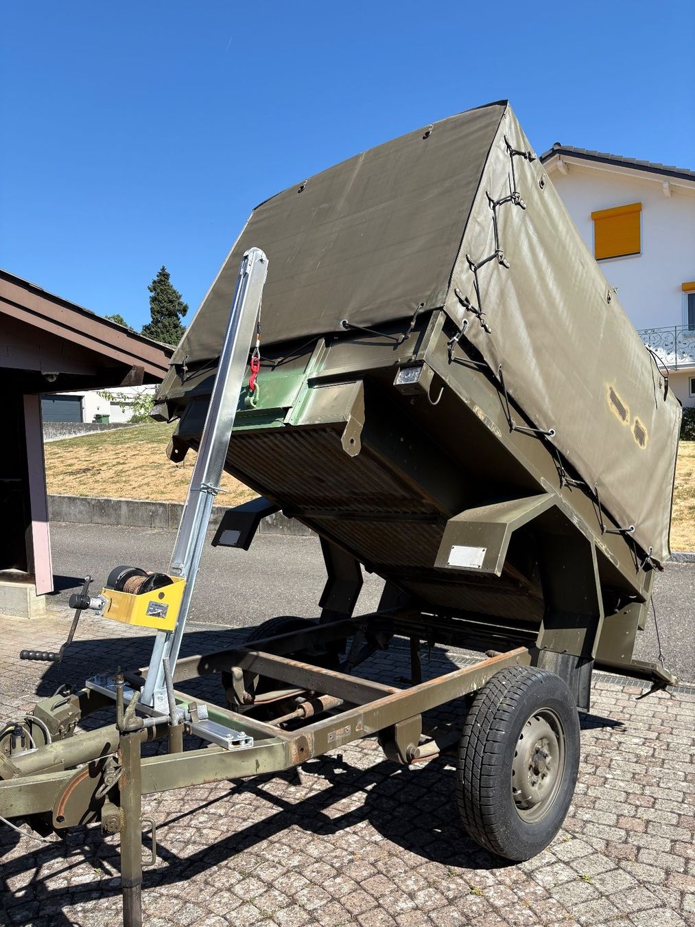 Remorques: Armee Anhänger – D'occasion à Dürrenäsch par piranha24