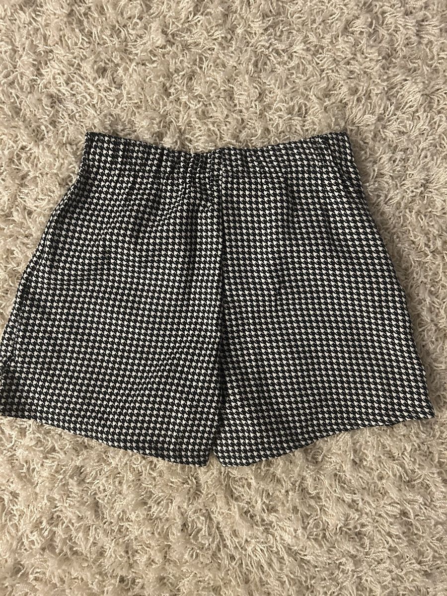 Pantaloni: Shorts Gr. L – Usato da Merenschwand venduto da ___niggi___
