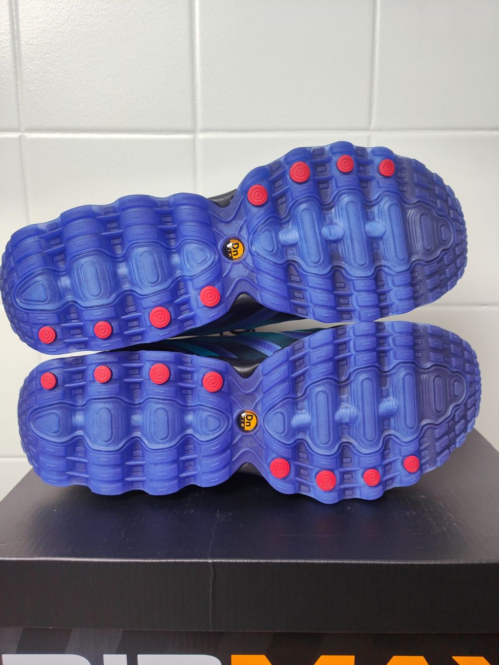 Nike Scarpe da uomo: Nike Air Max DN8 – Nuovo e nell'imballaggio originale da Fleurier venduto da dav_xx8y 5