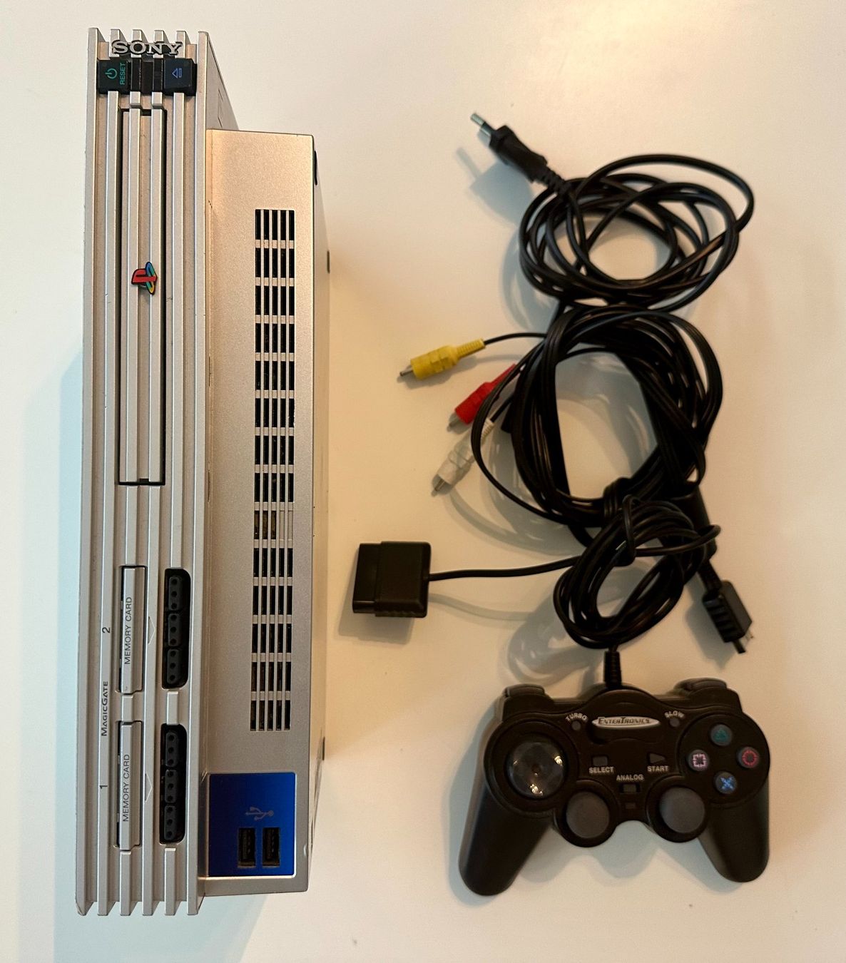 Sony Konsolen: PS2 Silver FAT, Sony Playstation 2 – Gebraucht aus Couvet von nay_prh5 1