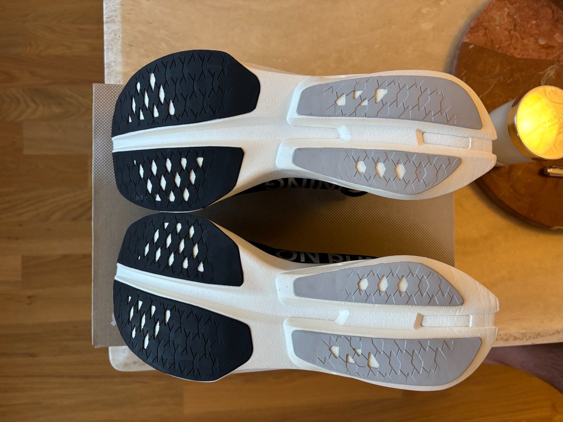 On Scarpe da uomo: ON Cloudboom Strike Men's Size 44 Brand New – Nuovo e nell'imballaggio originale da Genève venduto da mic_rk8v 3