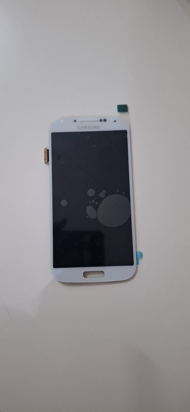 Samsung Handys / Smartphones: Samsung Galaxy S4 neuer Touchscreen – Neu und originalverpackt aus Netstal von Ivan0007