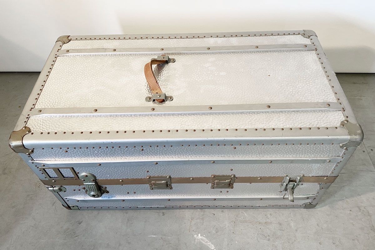 Valigie: Riesieger alter Metall Reisekoffer – Usato da Ballwil venduto da ClassicGallery 9