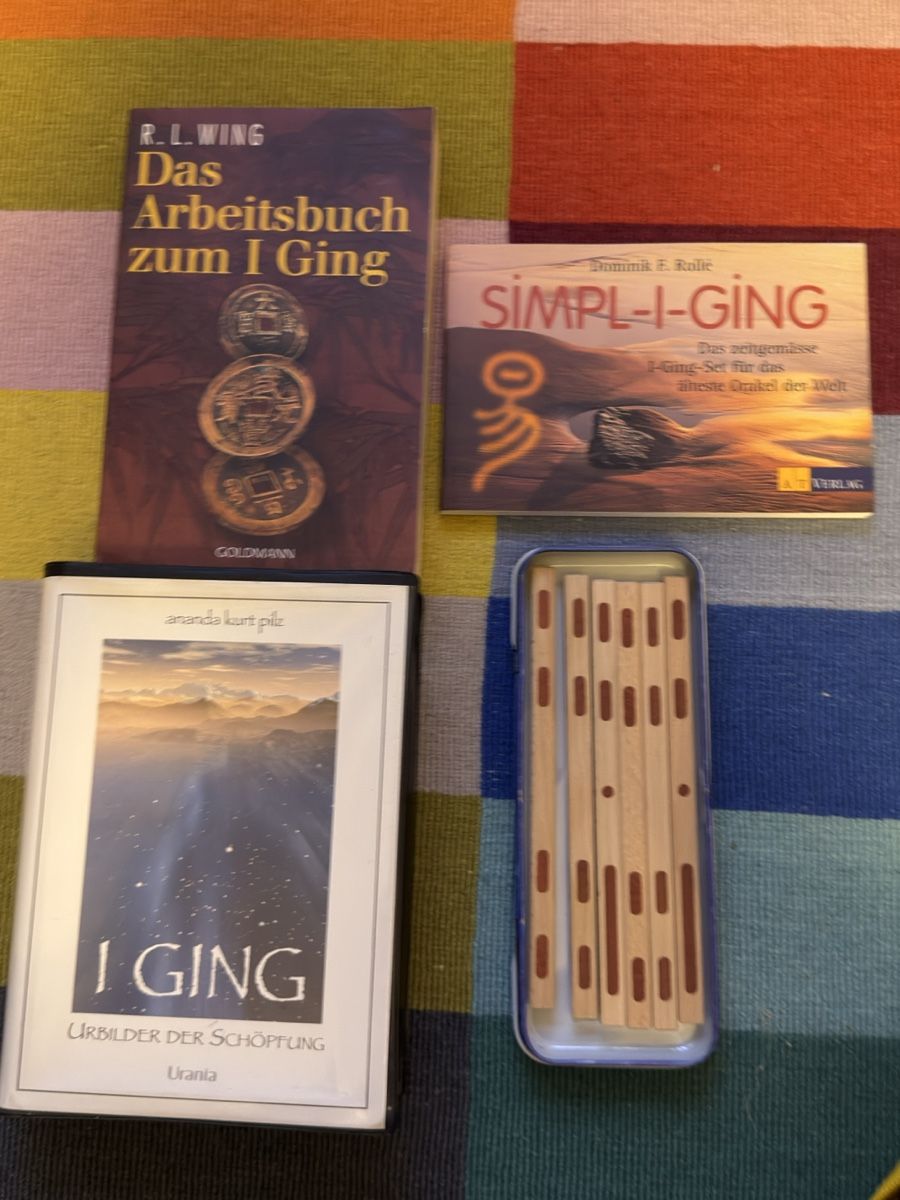 Libri: Bücher I Ging: Das Arbeitsbuch, Simpl-I-Ging – Usato da Zürich venduto da Laszlo75-ZH