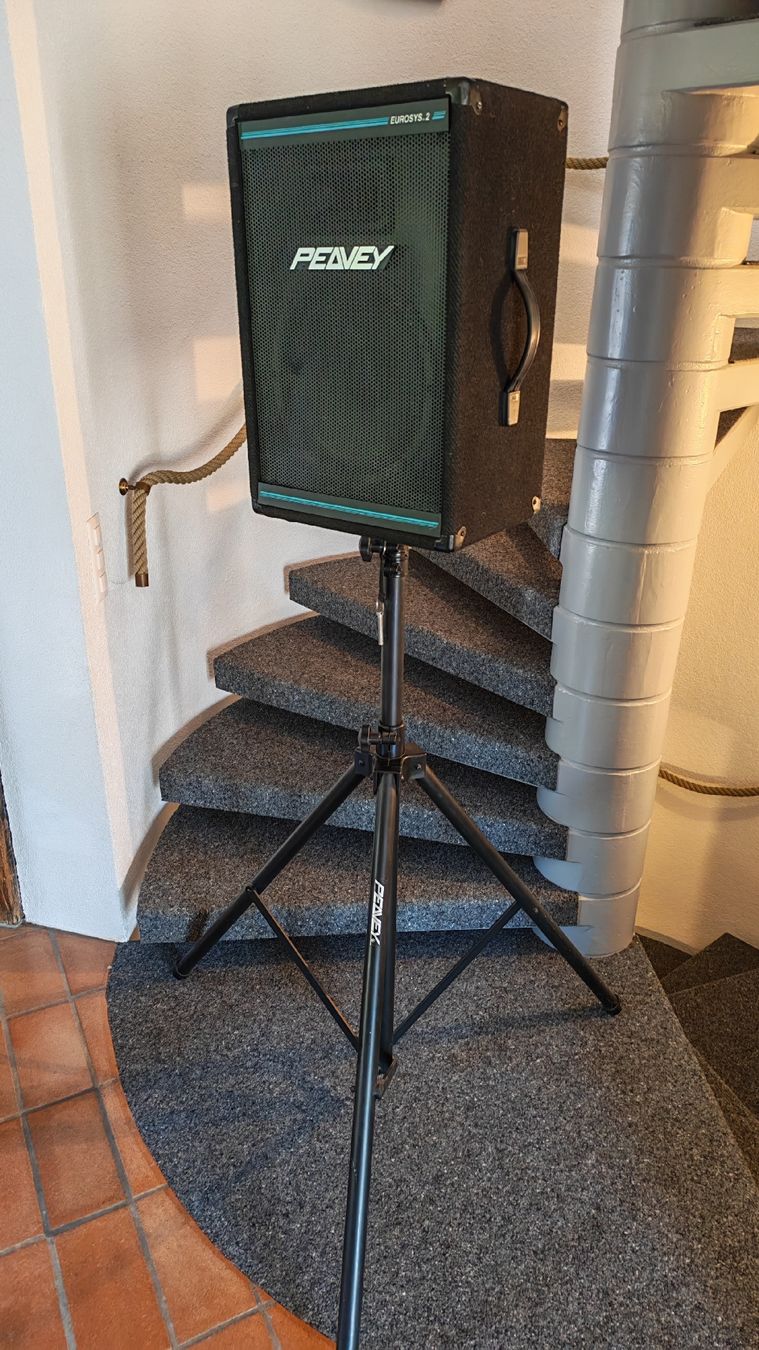 Peavey Haut-parleurs: Peavey Eurosys2 PA mit Stativ – D'occasion à Neuenegg par Heavy_Crown