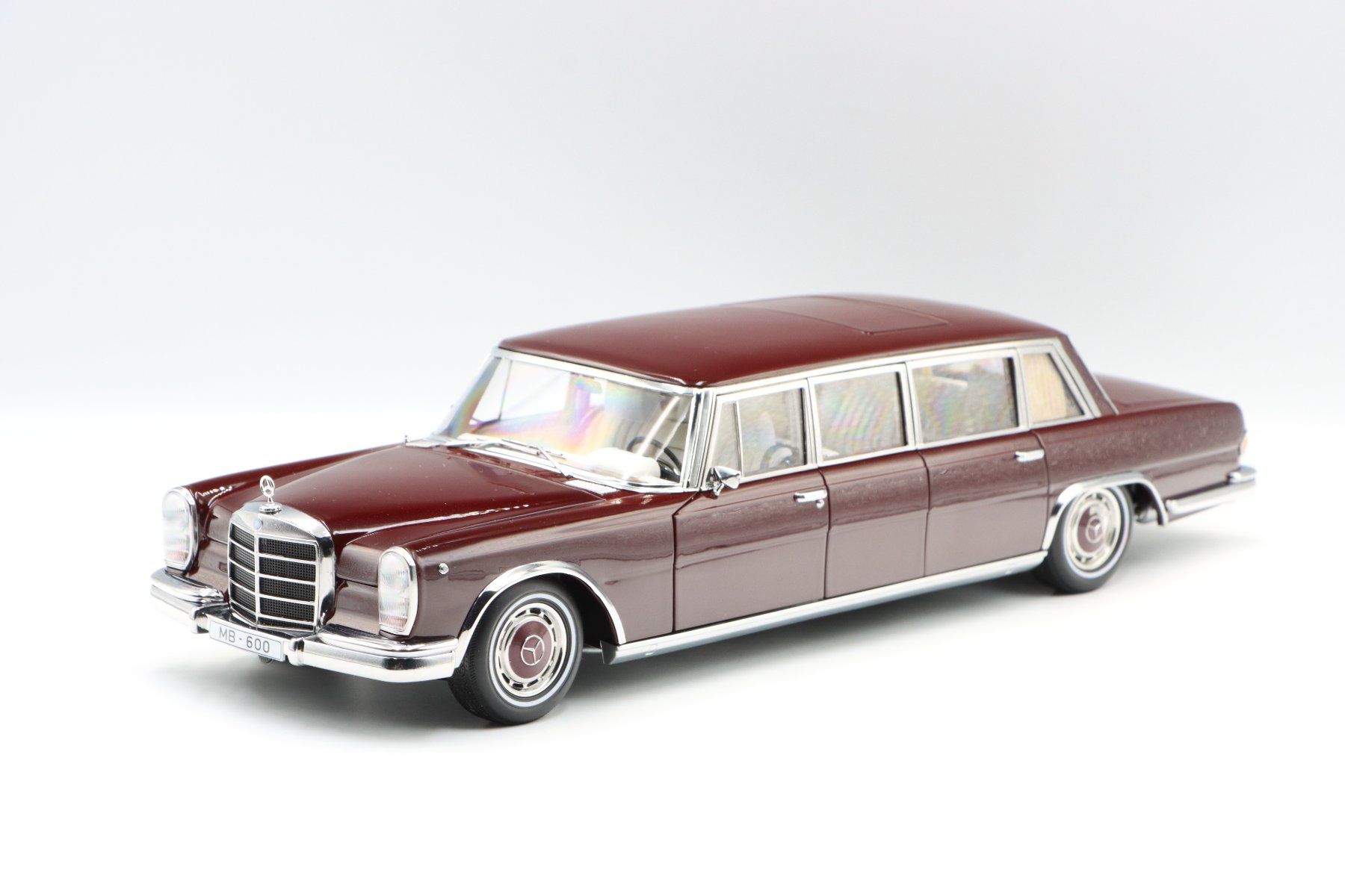 Mercedes-Benz Modellini d'auto: Mercedes 600 Pullman 1964 1:18 Kengfai – Nuovo (secondo la descrizione) da Bühl b.Aarberg venduto da modelldiecast 3