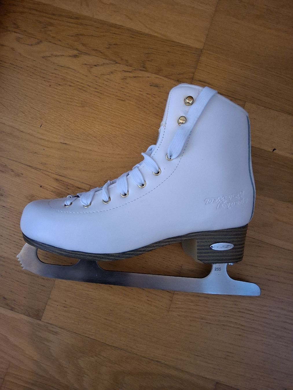 Schlittschuhe: Patin à glace EXPERIE neuf 40 EU – Neu (gemäss Beschreibung) aus Hermenches von leo1803
