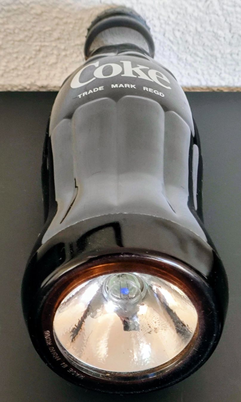 Lampen: Coca-Cola Taschenlampe – Gebraucht aus Pfäffikon ZH von Colacity 2