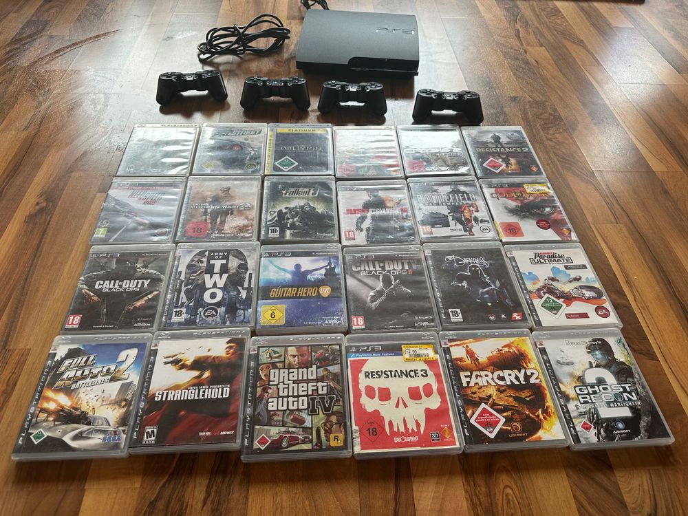 PS3 Konsole mit 2 Controllern und 25 Spiele-Hits (Gebraucht) in ...