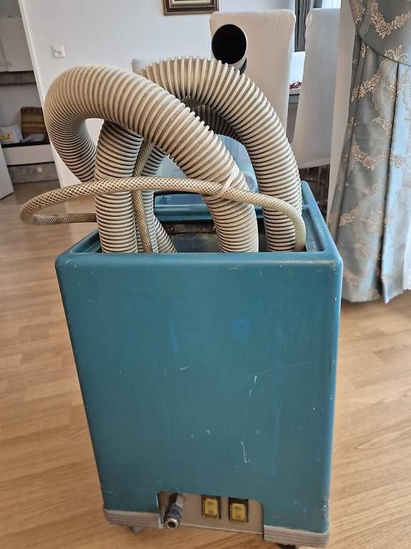Tutte le macchine: Wetrok extravac 280 – Usato da Ittigen venduto da ongun 3