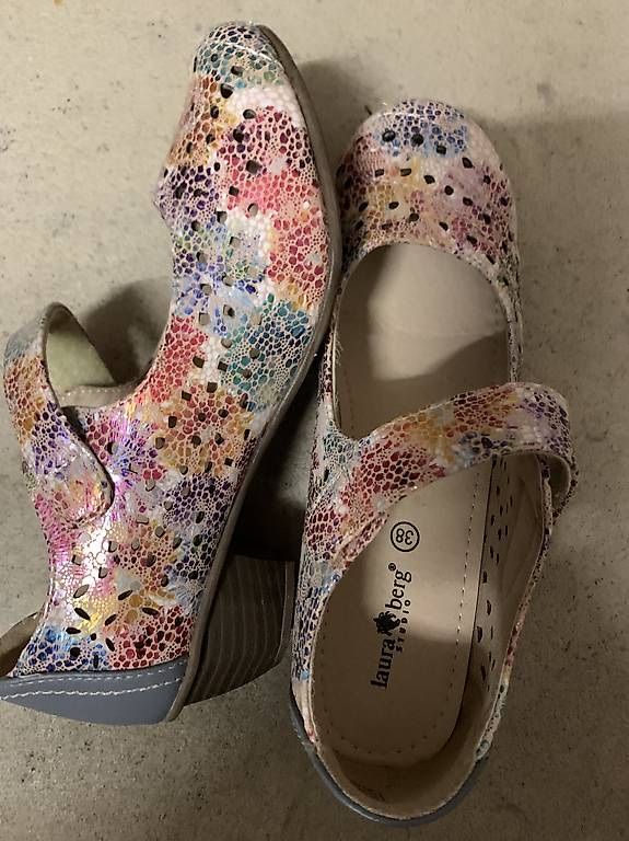 Scarpe da donna: Schuhe – Usato da Luzern venduto da oli_6x2r 1