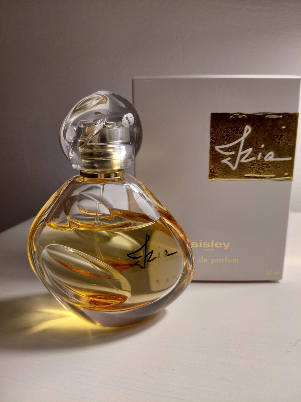 Sisley Profumi & Eau de Toilette: Izia Eau de Parfum Sisley – Usato da Root venduto da olg_b2b9 2