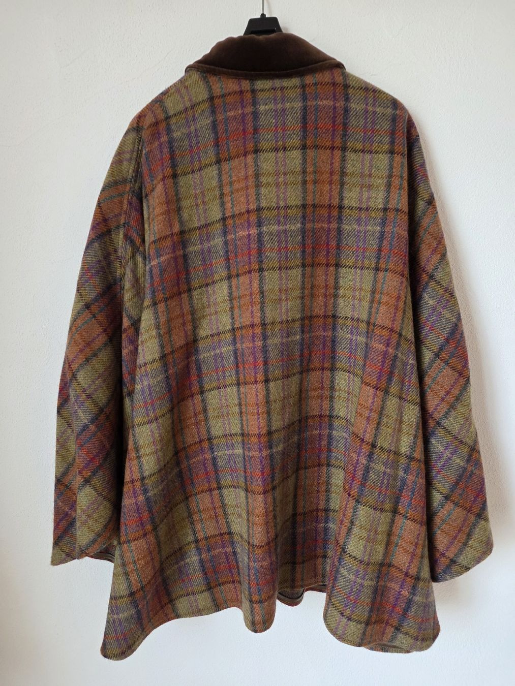 Bauer Giacche: BAUER – Plaid Cape Jacket with Velvet Collar – Nuovo (secondo la descrizione) da Savigny venduto da mar_pfd8 3
