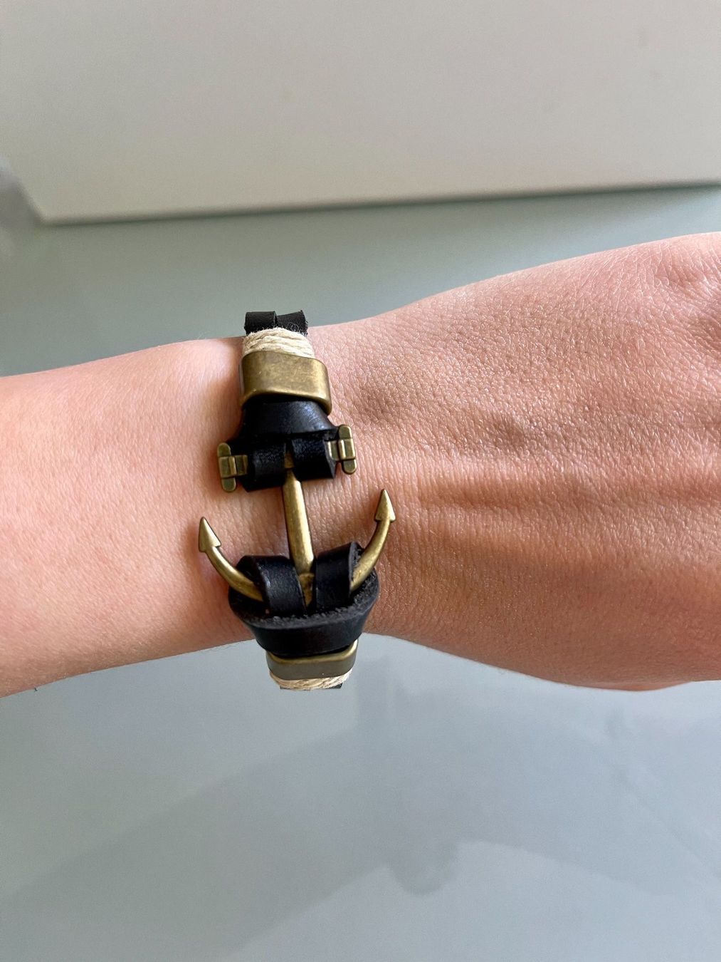 Armbänder & -reifen: Bracelet Ancre en cuir – Neu (gemäss Beschreibung) aus Genève von Annilu