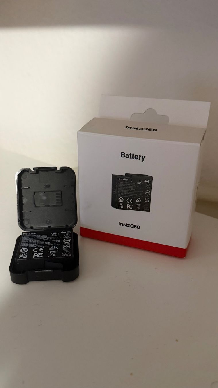 Insta360 Action Cam: OVP Insta 360 Ace Pro 2 + Grip + 1TB microSD + extra batteri – Nuovo (secondo la descrizione) da Basel venduto da raphaell 4