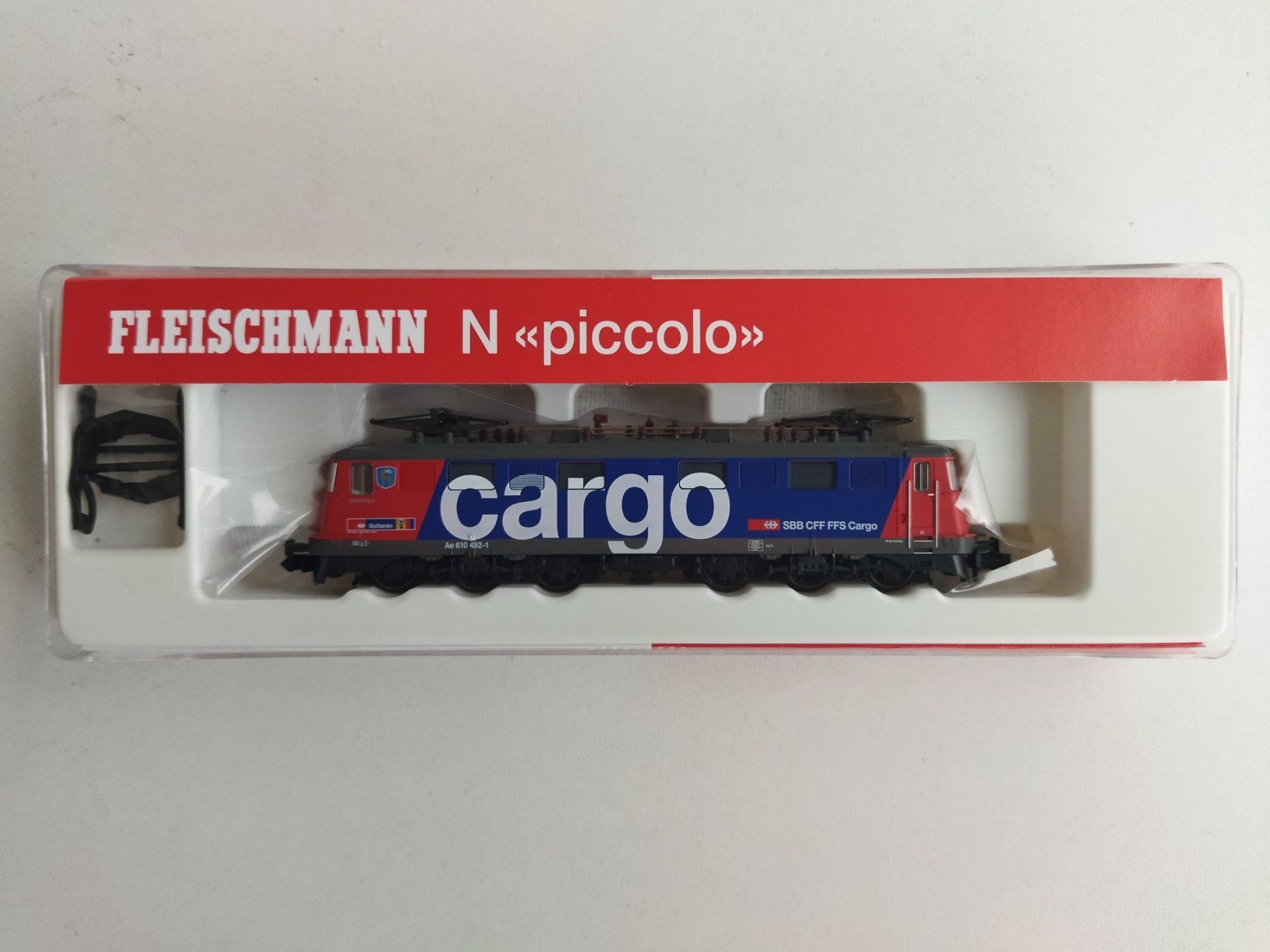 Fleischmann Modellini di ferrovie: E-Lok Ae 6/6 der SBB Cargo von Fleischmann N mit NEM – Nuovo e nell'imballaggio originale da La Chaux-de-Fonds venduto da Sekado 2