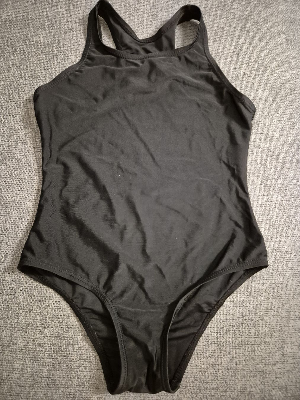 Badekleider & Bikinis: Schwarzer Badeanzug, Gr. 122, neu - ungetragen – Neu (gemäss Beschreibung) aus Altendorf von caj_hry2
