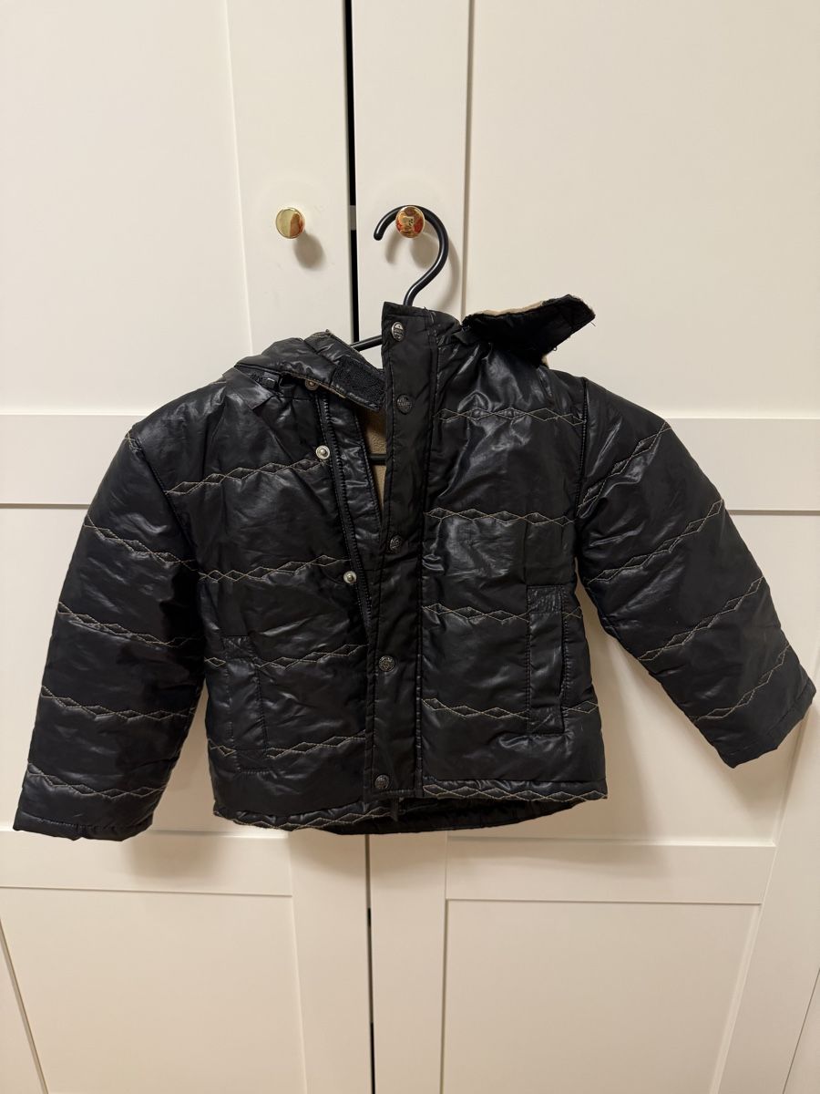 Vestes: Kinder Winterjacke schwarz, Grösse 92 – D'occasion à Regensdorf par uns_qw8j