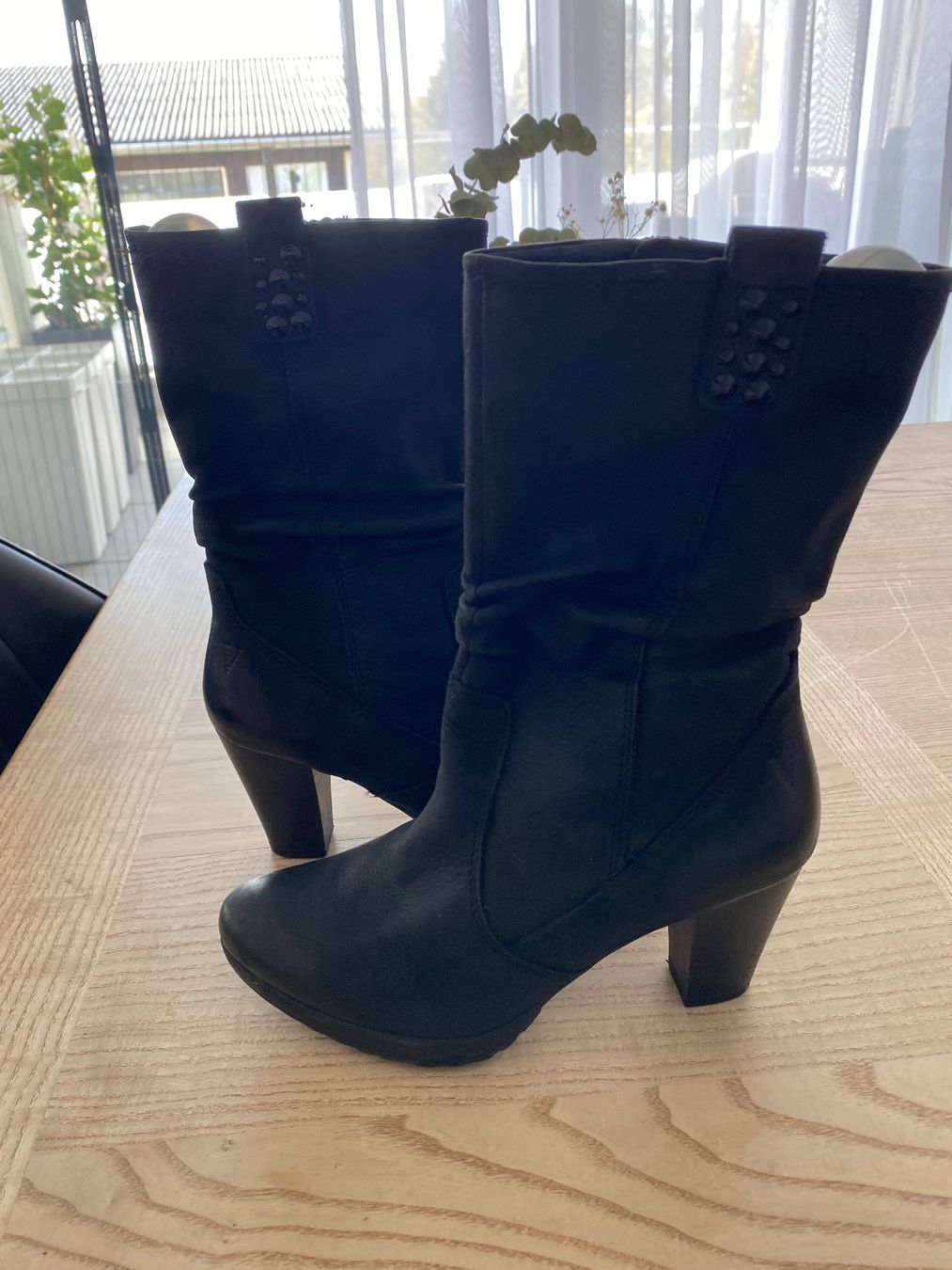 Damenschuhe: Stiefel der Marke Venturini 👢 – Neu (gemäss Beschreibung) aus Teufen AR von Memilu 1