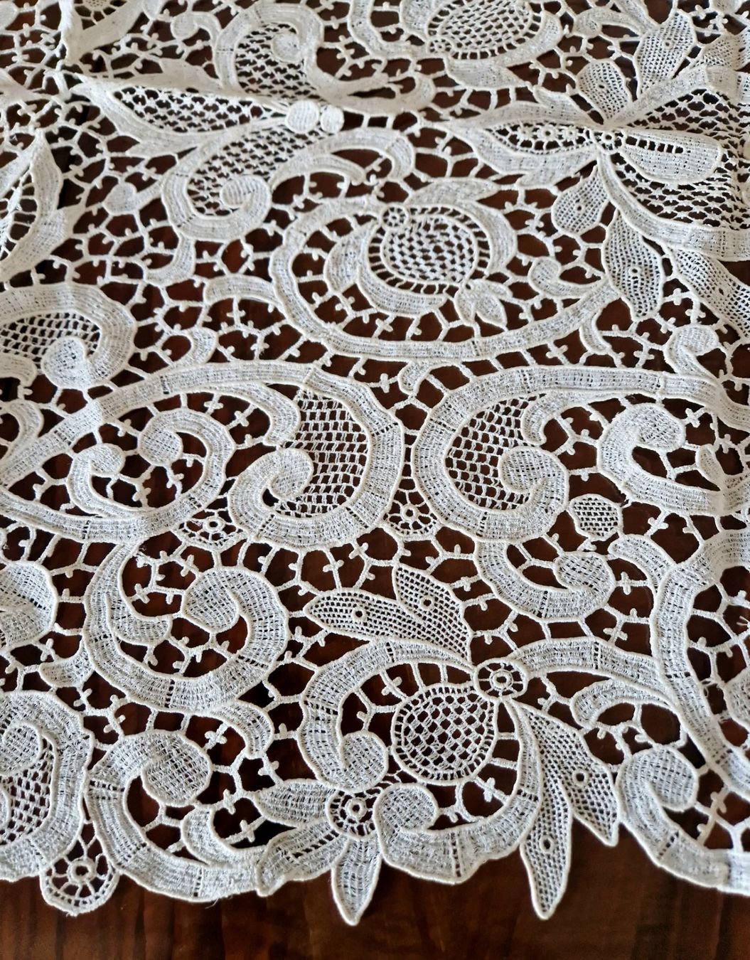 Altra biancheria da tavola: Plauener Spitze Oval 112x60cm – Usato da Bern venduto da Antikbatik 7