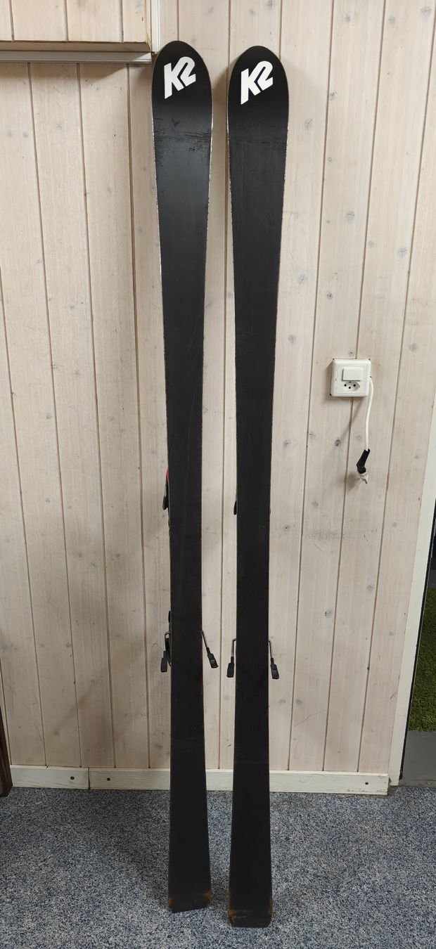 K2 Sci: K2 Ski  – Usato da Wiesendangen venduto da Aschibaschi 1