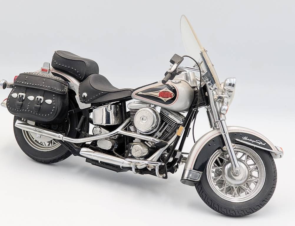 Franklin Mint Kit di modellismo & Modellini statici: Harley-Davidson Heritage Softail Classic, Franklin Mint.1/10 – Nuovo (secondo la descrizione) da Torny le Grand venduto da cla_w6np