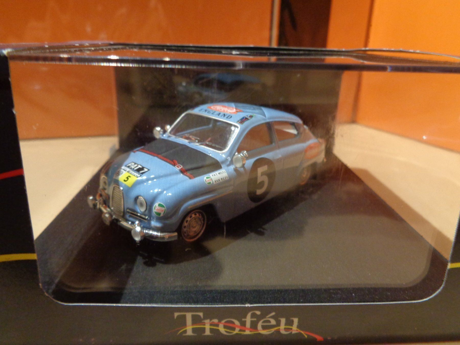 Saab Modellini d'auto: Troféu 1:43 Saab 96 Rallye – Nuovo e nell'imballaggio originale da Reconvilier venduto da rallycar