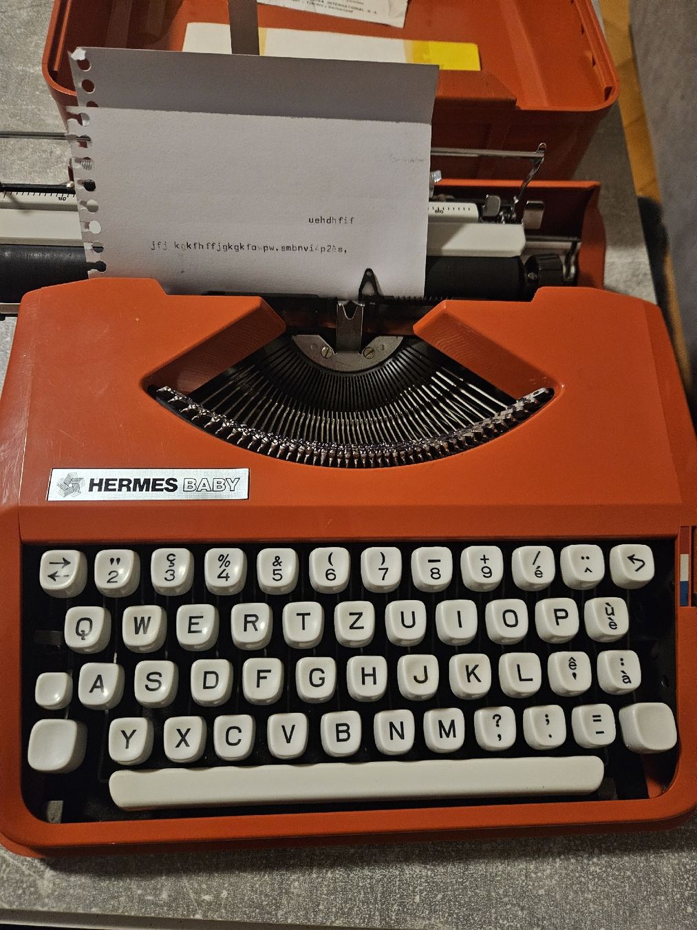Hermès Machines à écrire: hermes machine a écrire baby – D'occasion à Orbe par Tigrounet-relax 1