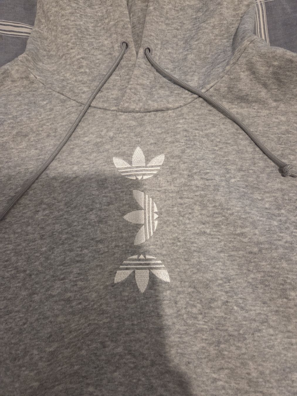 Adidas Maglioni & Felpe: Adidas Hoodie grau Grösse 34 – Usato da Bonstetten venduto da atiale 1