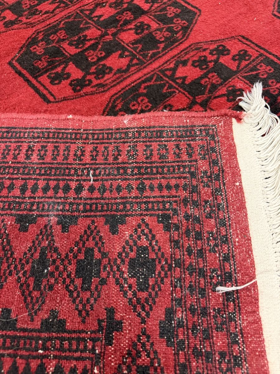 Teppiche: Teppich rot-schwarz gemustert mit Fransen ca. 282x191cm – Gebraucht aus Strengelbach von RaenAntikDesign 6