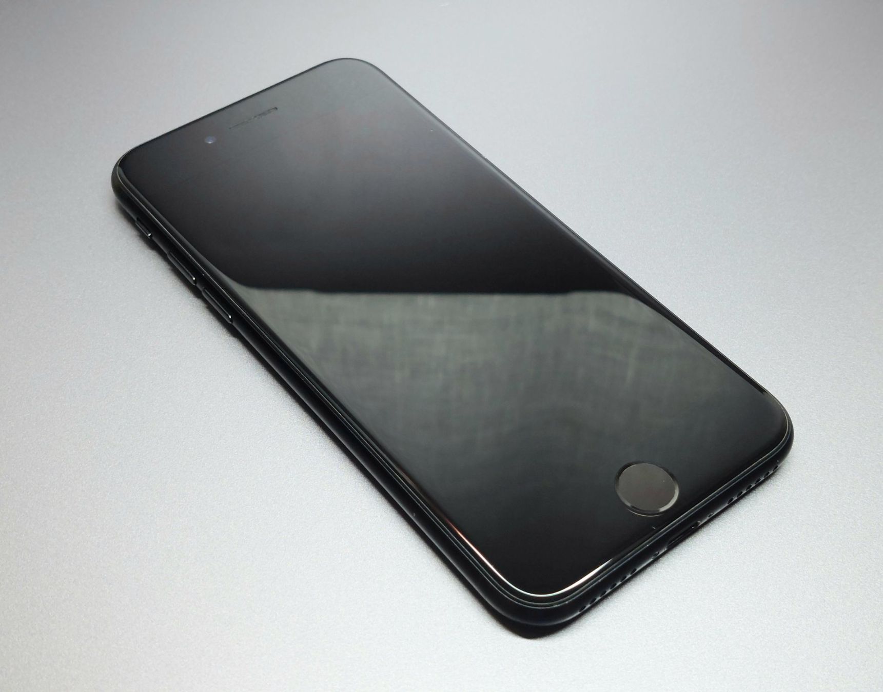 Apple Handys / Smartphones: iPhone SE 2020 64gb 100% Akku, + Hülle – Gebraucht aus Pfäffikon SZ von max_5ylc 4