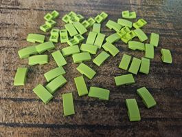 lego 11477 lot de 50 pièces Lime Slope, Curved 2 x 1 x 2/3
