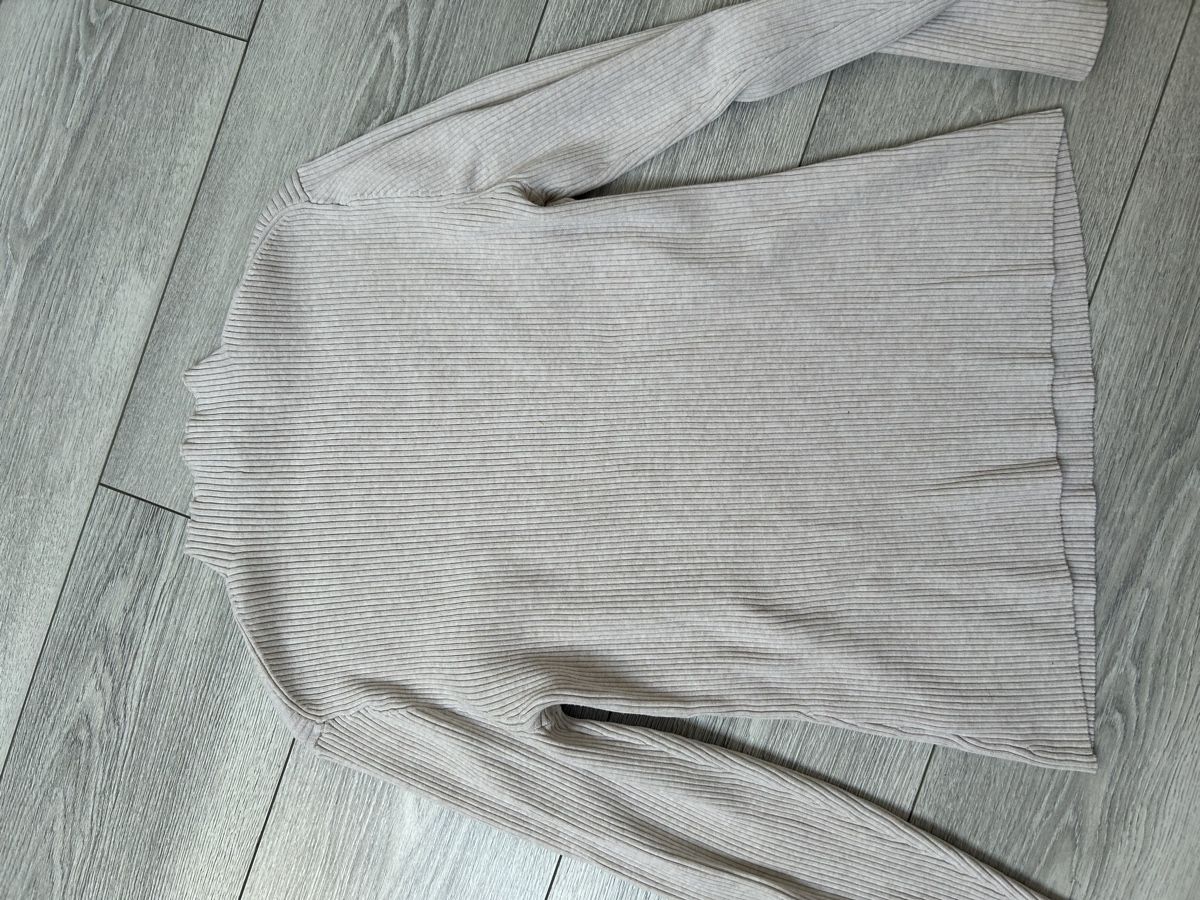H&M Pullover & Sweatshirts: Pull col montant H&M beige côtelé – Gebraucht aus Genève von and_k79x 4