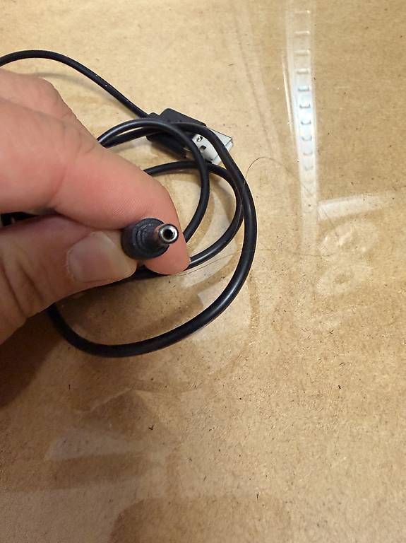 Cavi: DC-Hohlstecker-/Barrel-Stecker-Kabel – Usato da Hitzkirch venduto da DM_7 1