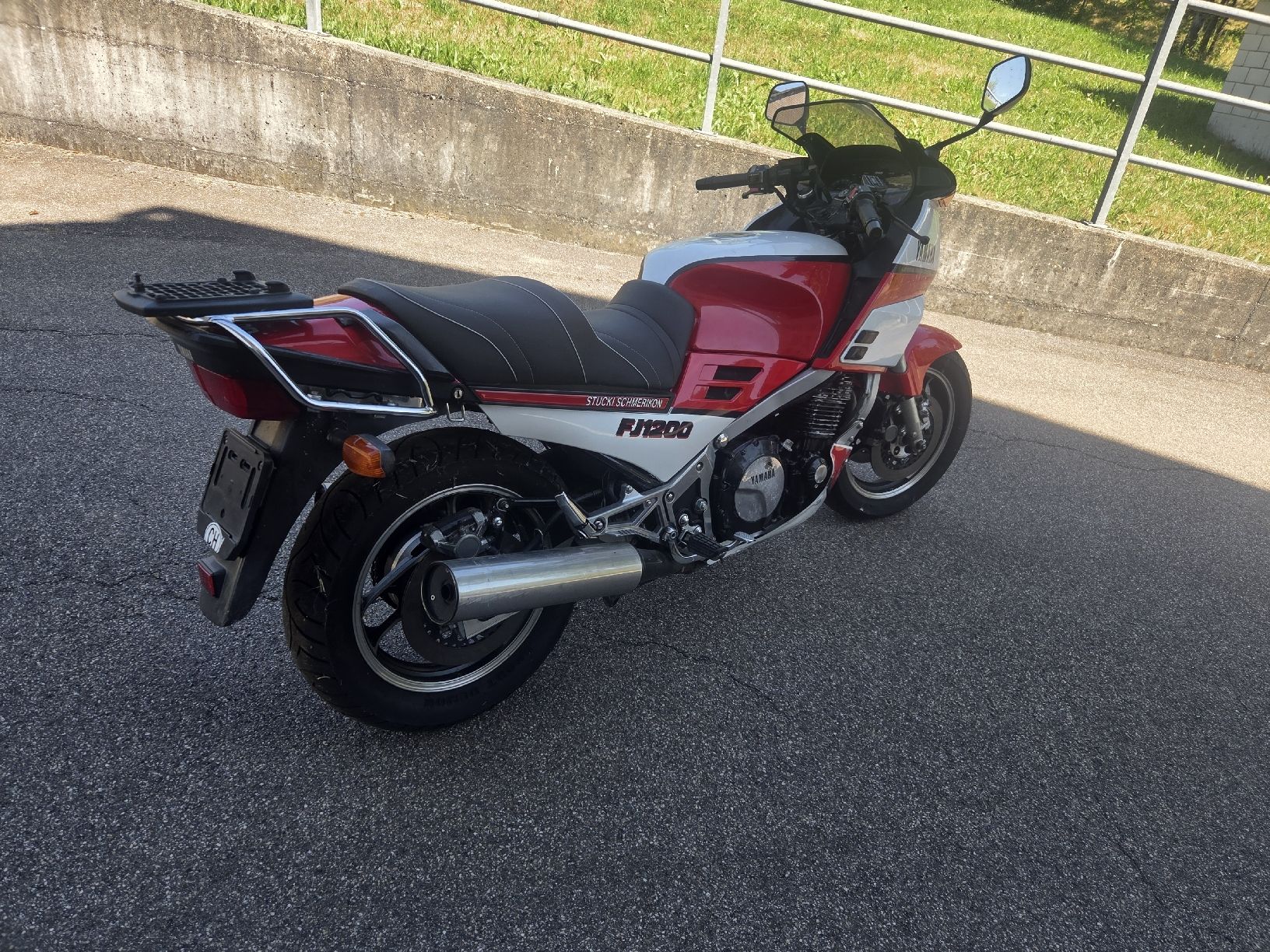 Yamaha Route: Yamaha FJ 1200 mit Veteran eintrag – D'occasion à Ebnet par Volvo.Power 3