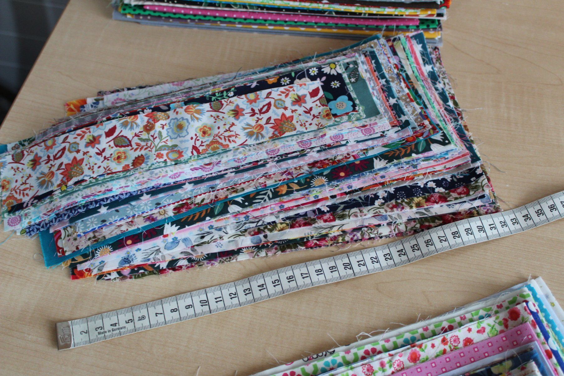 Tessuti: Stoffpaket Baumwollstoffe Patchwork – Nuovo (secondo la descrizione) da Obfelden venduto da solomon111 2