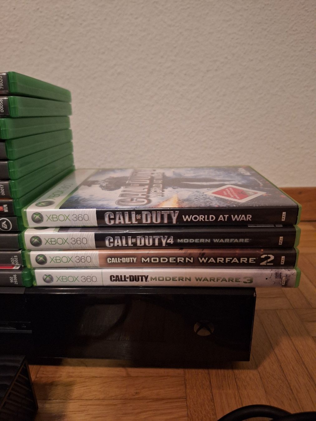 Microsoft Console: Xbox One inkl. Games&Controller – Usato da Luzern venduto da sch_h7rz 3