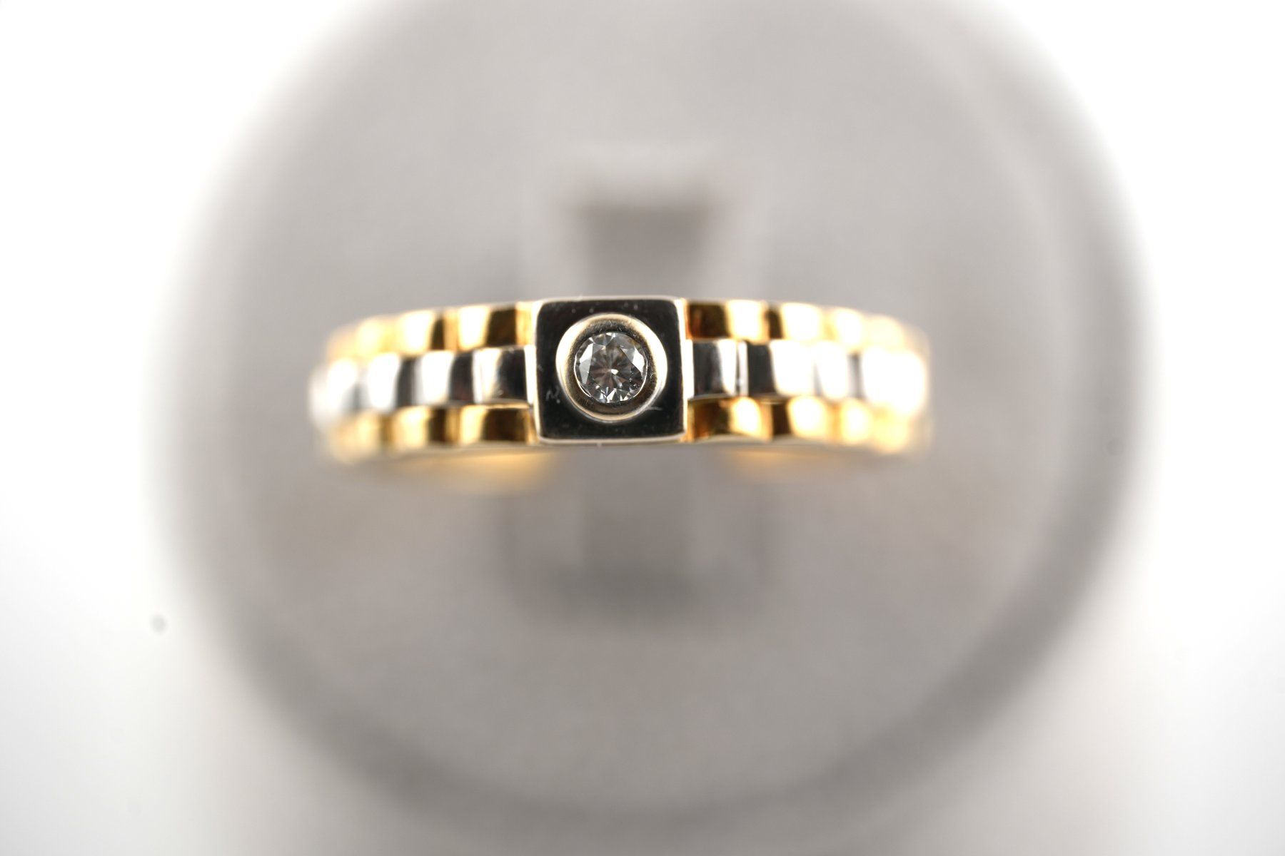 Ringe: Goldring mit Diamant – Gebraucht aus Basel von Edelmetallhaus24