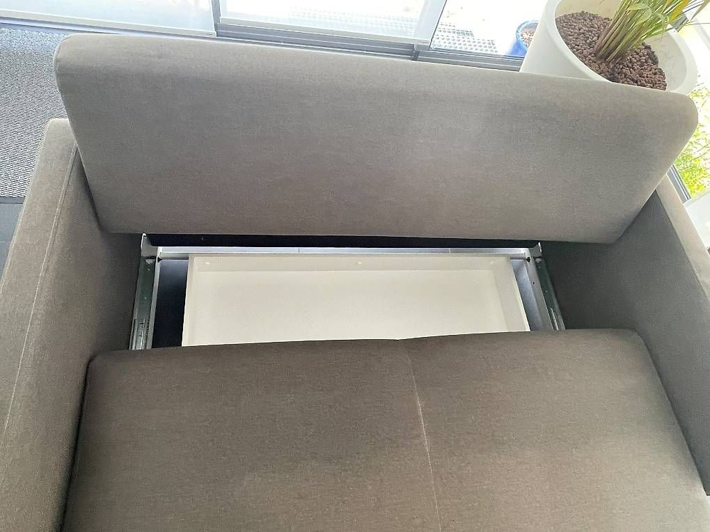 Divani: Modernes 2-Sitzer Schlafsofa  zeitloses Design! – Usato da Liebefeld venduto da Silmas 4