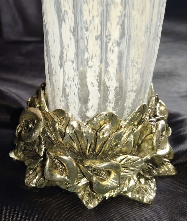 Vasi & Recipienti: Vase mit Bronzefuss - Grösse 21 cm - – Nuovo (secondo la descrizione) da Zürich venduto da 1-2-3-Verkauft 4