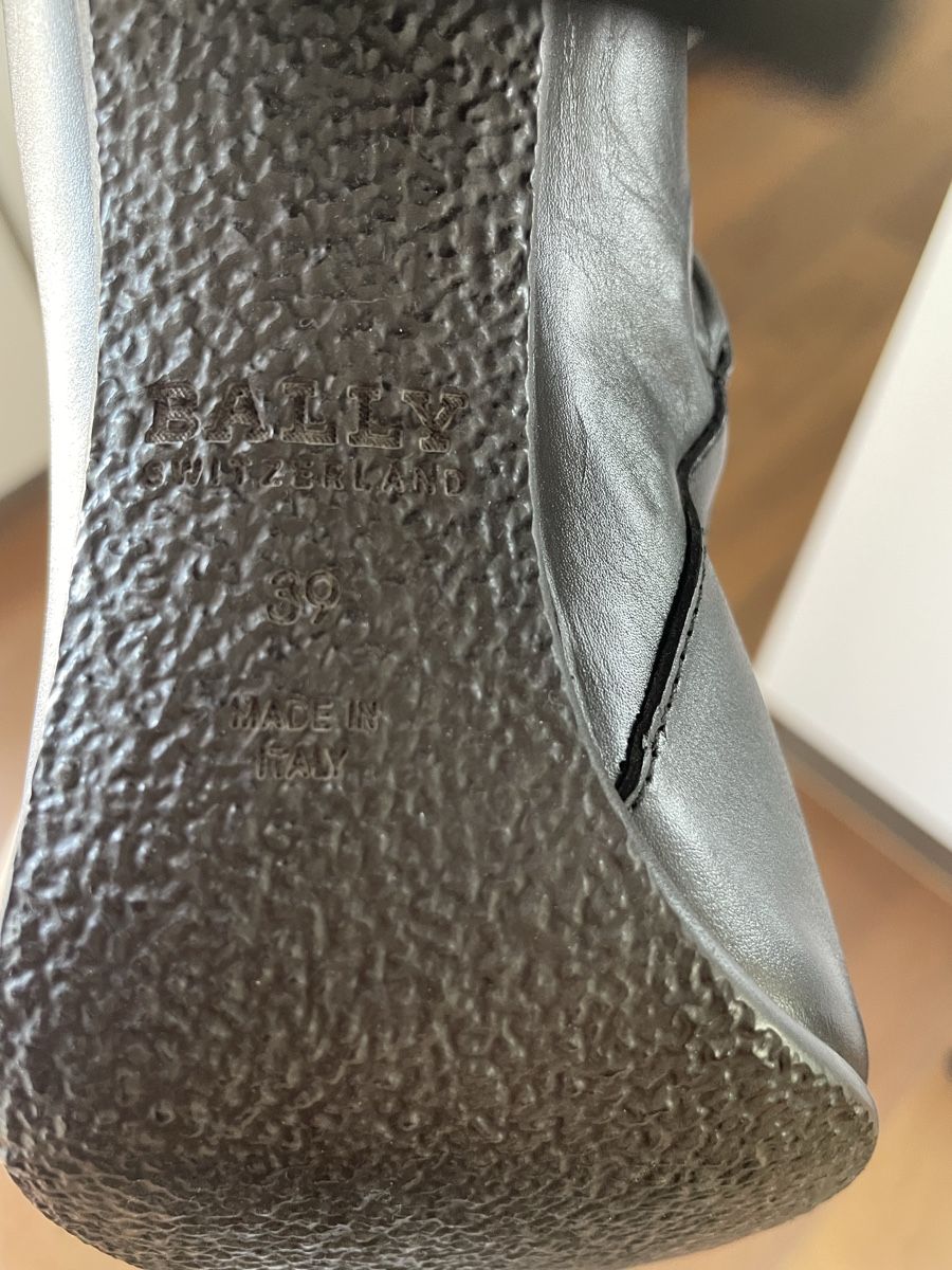 Scarpe da donna: BALLY Lederstiefel Damen Grösse 39 mit Absatz – Usato da Seuzach venduto da raismais 6