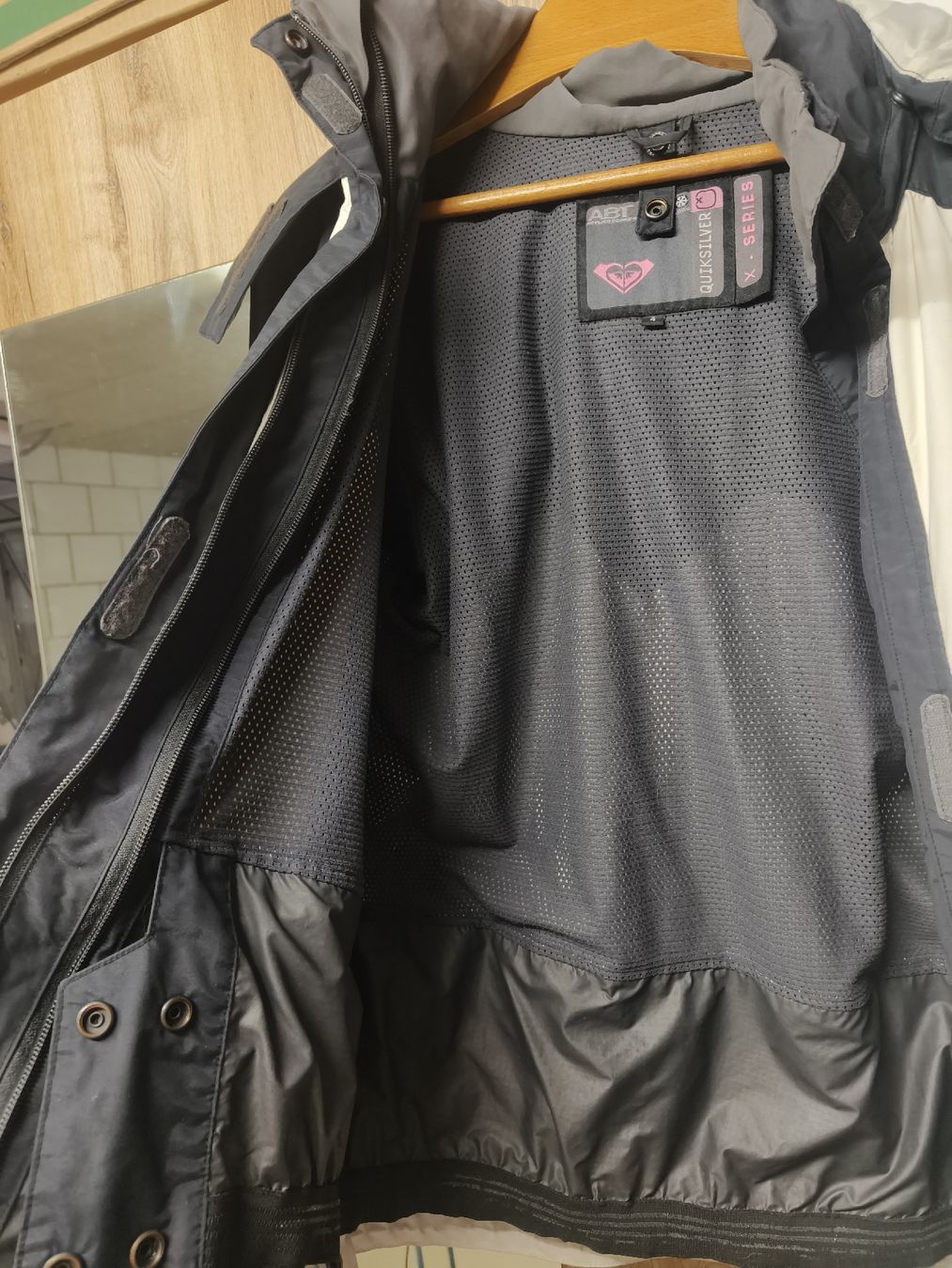 Roxy Jacken: Winterjacke Wind- (Snowboardjacke) – Gebraucht aus Biberist von Virginie_S 3