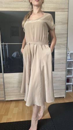 Robe en soie Judy Mann taille 40 beige état neuf