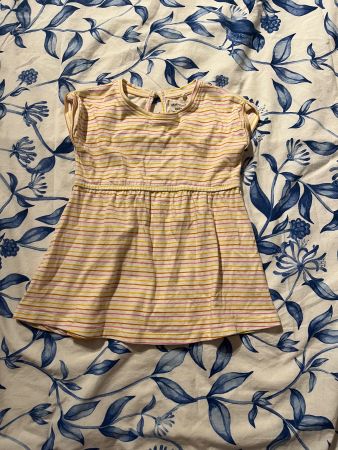 gestreiftes Sommerkleid, Größe 74